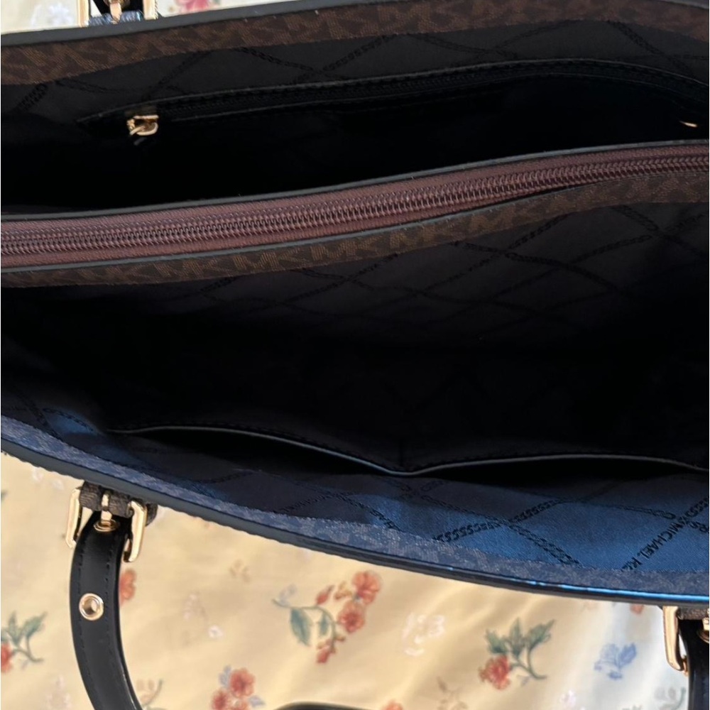 Michael Kors Brown and Black Voyager Tote Bag - Picture 5 of 8